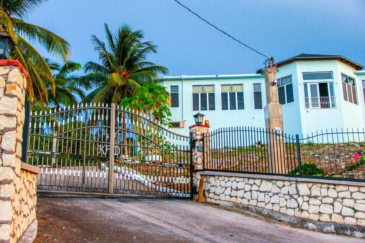 Sunshine Lodge: Your Home Away From Home Montego Bay Exterior foto